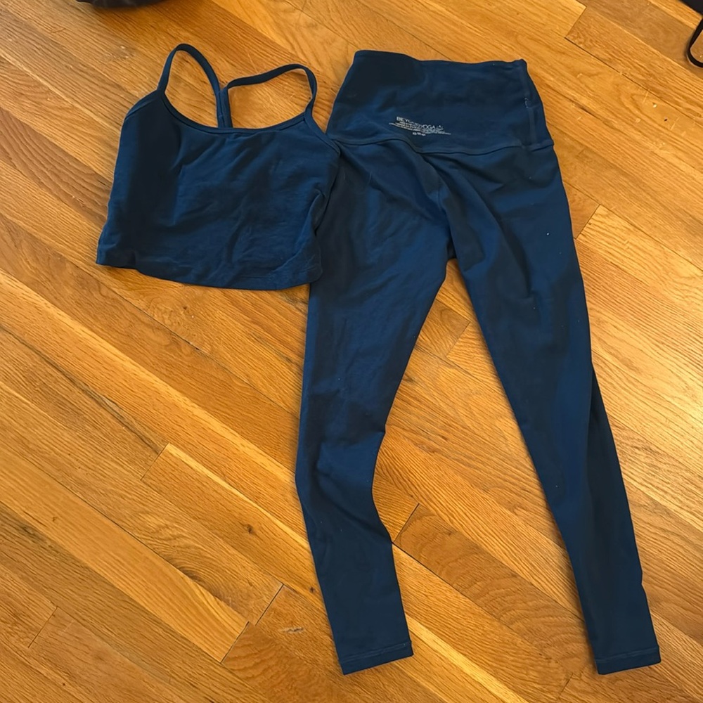 Beyond yoga tank and leggings set